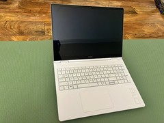 HP Omen 16 Max 5090 Gaming Laptop, Intel 275HX, 1TB SSD, 2.5K 240Hz OLED, White