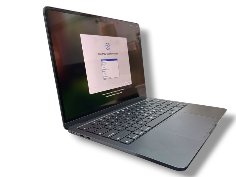 APPLE MACBOOK AIR A3240 (MGP049799) gallery
