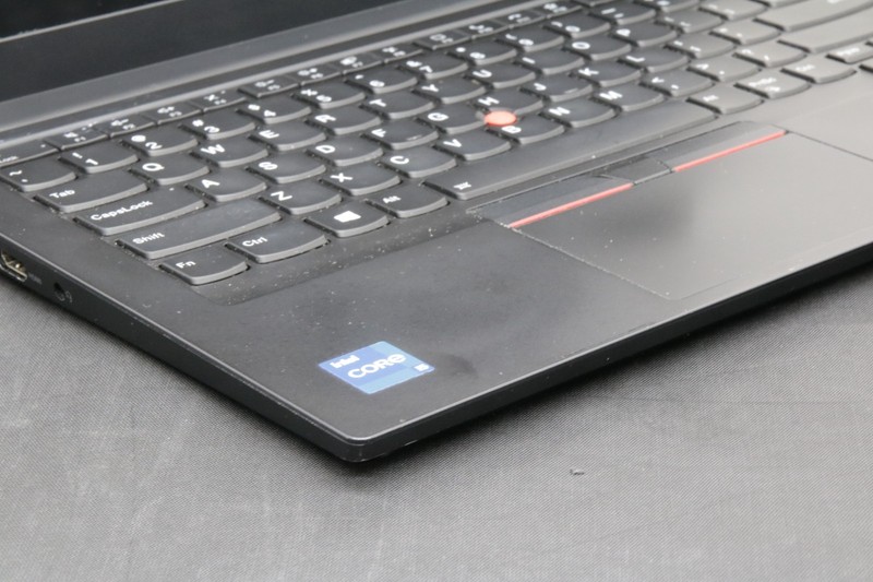 Lenovo ThinkPad E14 Gen 2 - i5-1135G7 - 256GB, 8GB, Windows 11 - Bad Battery/Key gallery