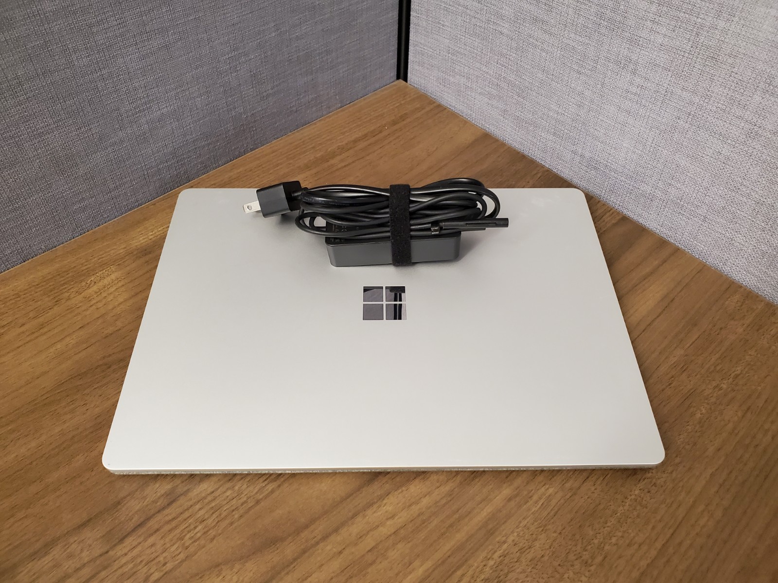 Microsoft Surface Laptop 2 | i5-8350U | 8GB RAM | 128GB SSD | Win11 Pro | Silver gallery