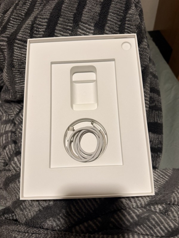 Apple iPad Wi-Fi 128GB Pink Tablet 10.86" Touch ID USB-C Screen gallery