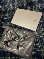 Acer Chromebook Silver Laptop Chrome OS Built-in Webcam with Charger and Case