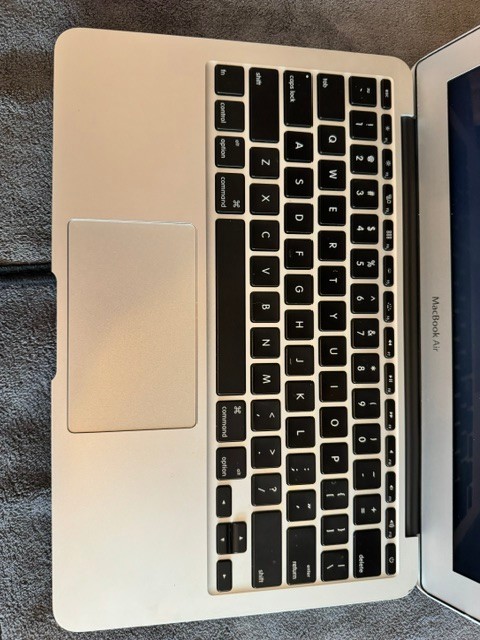 Apple MacBook Air 13" Mid 2013 i5 1.3GHz 4GB RAM (Please read) gallery