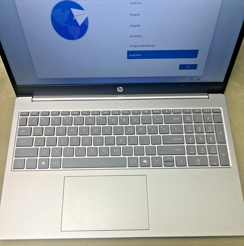 HP 15-fd0150wm 15.6" FHD Touchscreen i5-1334U 1.3GHz Intel UHD Graphics 8GB RAM gallery