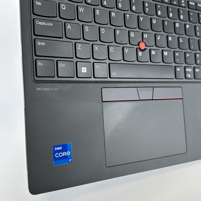 Lenovo ThinkPad P16v Gen 1 UHD+ 2.4 GHz i7-13700H 32GB 1TB SSD RTX A1000 gallery