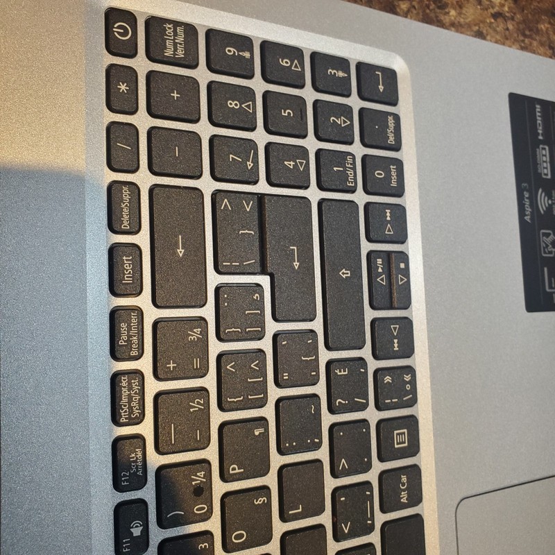 Acer Aspire 3 A315-23 Series 15.6" (N18Q13) Laptop *FOR PARTS* (Near Mint) gallery