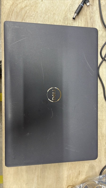 Dell Latitude 3410 14" Intel Core i5-10210U 8GB RAM 512GB SSD Windows 11 Pro gallery