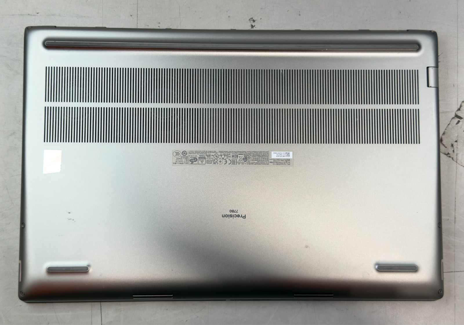 Dell Precision 7770 i5-12600HX / 0GB RAM / NO SSD -RL6478 gallery