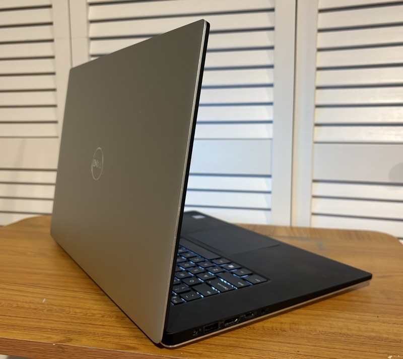Dell Precision 5530 i7-8850H 32GB RAM 1TB SSD Quadro P1000 Win 11 Pro gallery