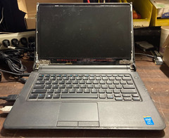 Dell Latitude 3340 w/i5-4200U, 4GB RAM, 13.3″ Laptops for Parts & Repair