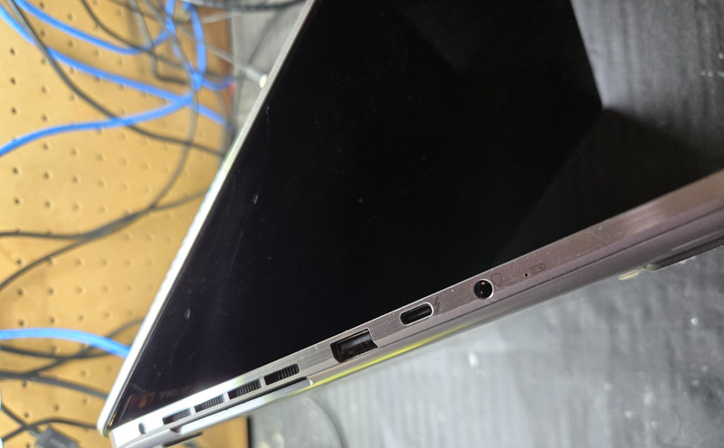 MSI Creator Z16 A11UET MS-1571 | i7-11800H | 8GB RAM | NO SSD | RTX 3060 AS IS gallery