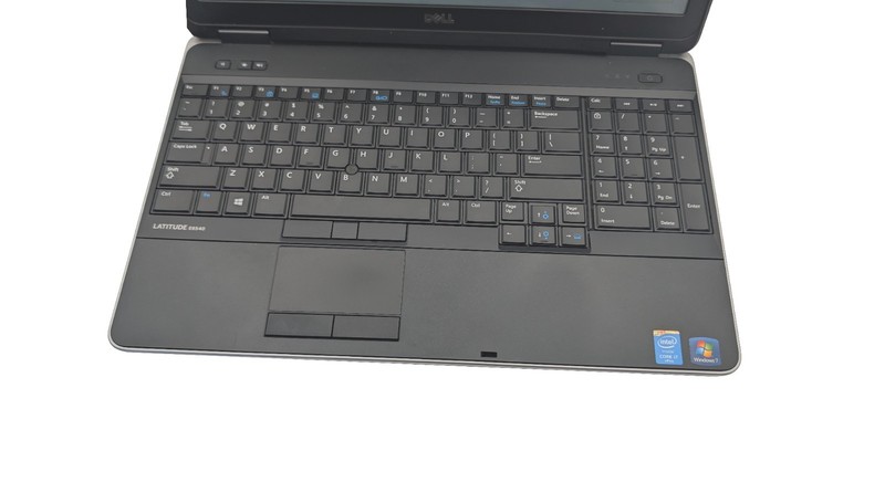 DELL LATITUDE E6540 15.6" FHD i7-4810MQ@2.80GHz 8GB RAM 256 GB SSD No OSx gallery