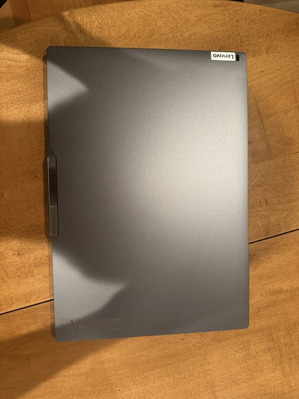Lenovo Yoga Pro 9i 16IMH9 16" Core Ultra 9 185H 32GB RAM 1TB GeForce RTX 4060 gallery