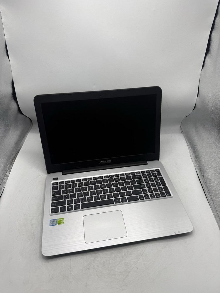 ASUS X556UR-FB72 15.6” Intel i7-6500U 2.50GHz 8GB RAM 930MX READ