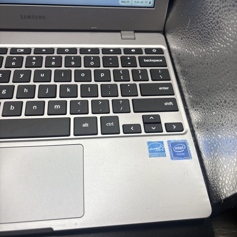Samsung Chromebook 4 3 XE310XBA-KC1US 11.6" Intel Celeron N4000 1.10 GHz - 4 GB gallery