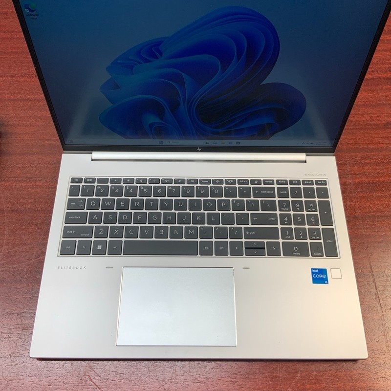 HP EliteBook 860 G10 13th Gen Intel i5-1335U 16GB RAM 512 GB SSD Win 11 Pro gallery