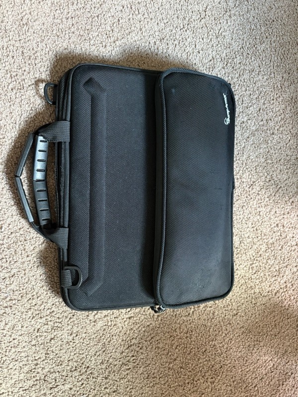 Lenovo 100e Chromebook 2nd Gen MTK 11.6" (32GB, 4GB RAM) + Charger + Carry Case gallery