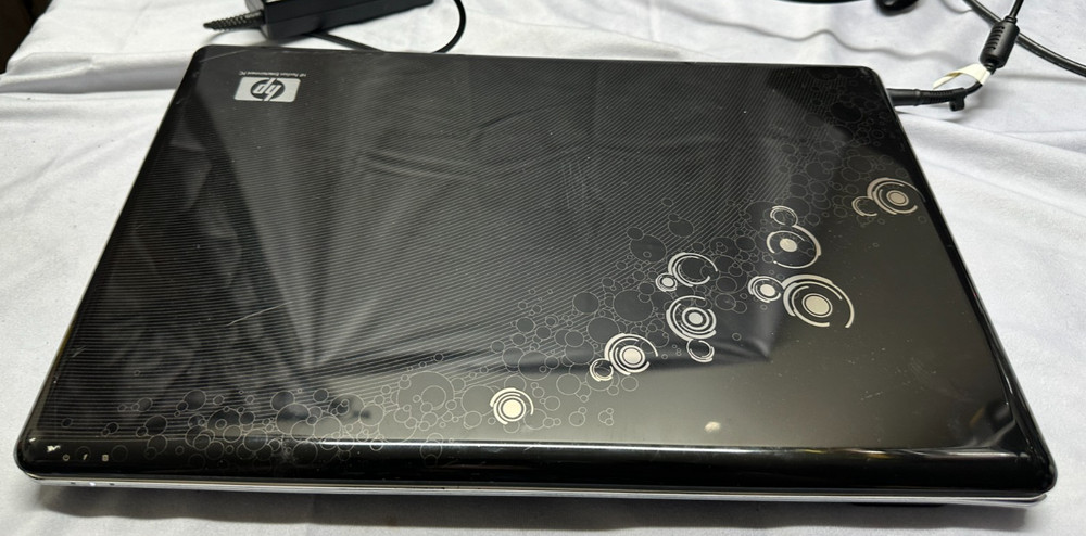 HP PAVILION DV7 Laptop AMD TURION II Ultra Dual-Core M620 2.5 GHz-4GB RAM-USED