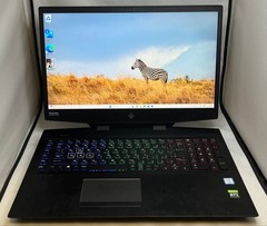 HP OMEN by HP Laptop 17-cb0 i9-9880H 32GB 954GB RTX 2080 144Hz Gaming