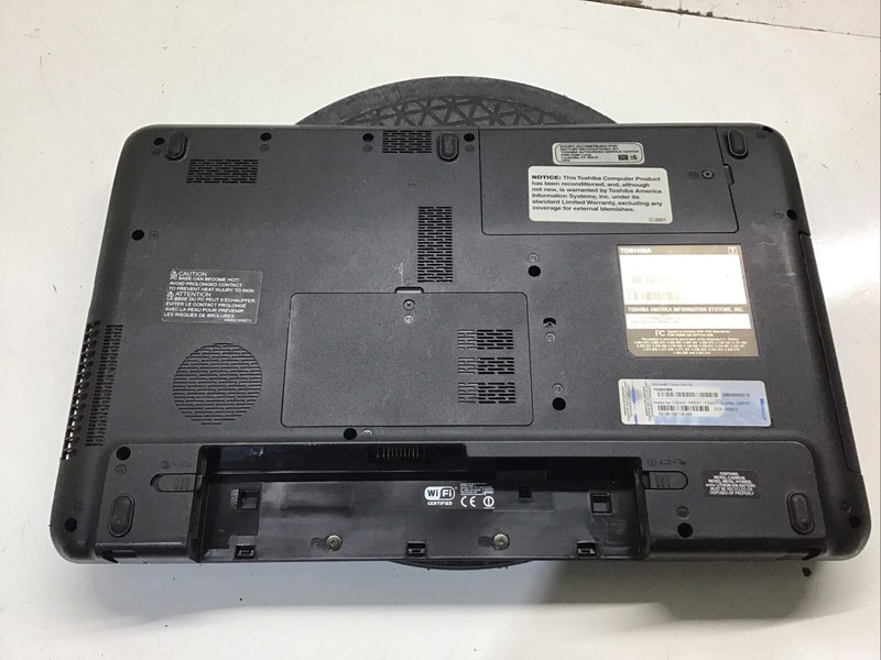 Toshiba Satellite C655D-S5202 AMD C-50 1GHz 2 GB NO HDD No Batt - READ gallery