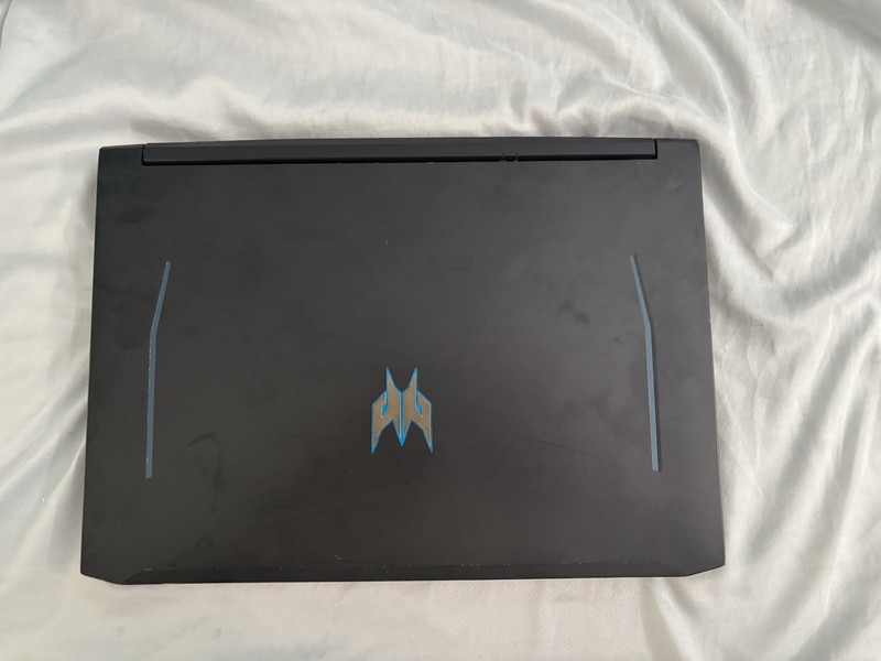 Acer Predator Triton 500 PT515-52-73L3 15.6" (512GB SSD, Intel Core i7 10th... gallery