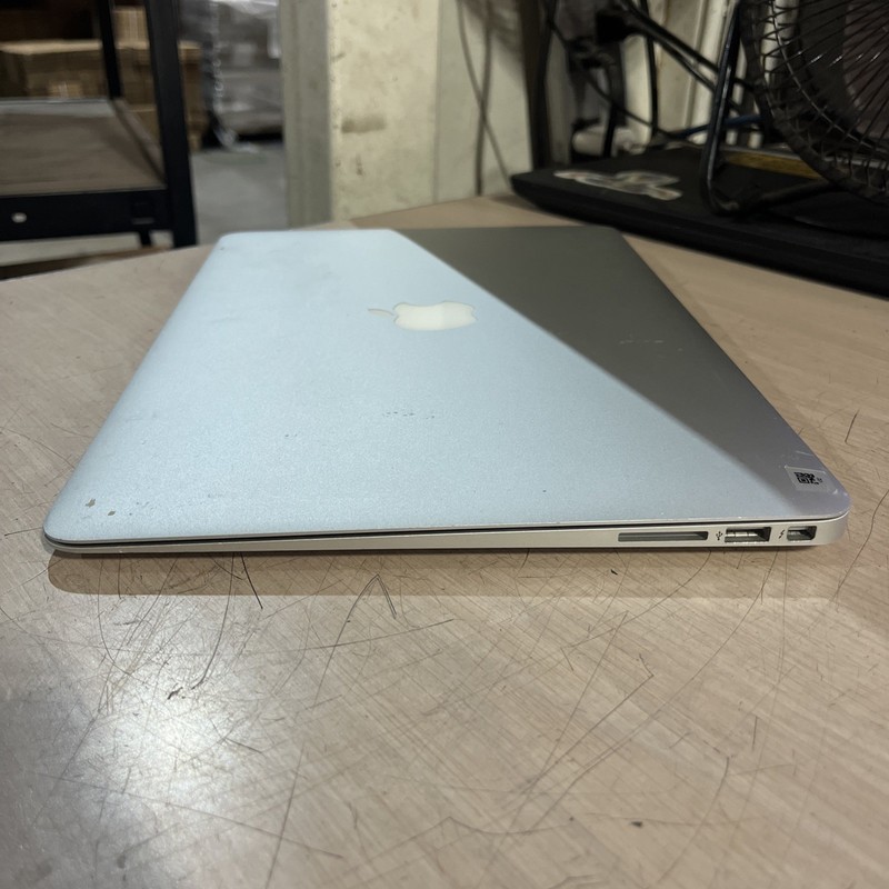 APPLE MACBOOK AIR 13" 2015 CORE I5-5250U 1.6GHZ 4GB RAM NO HD gallery