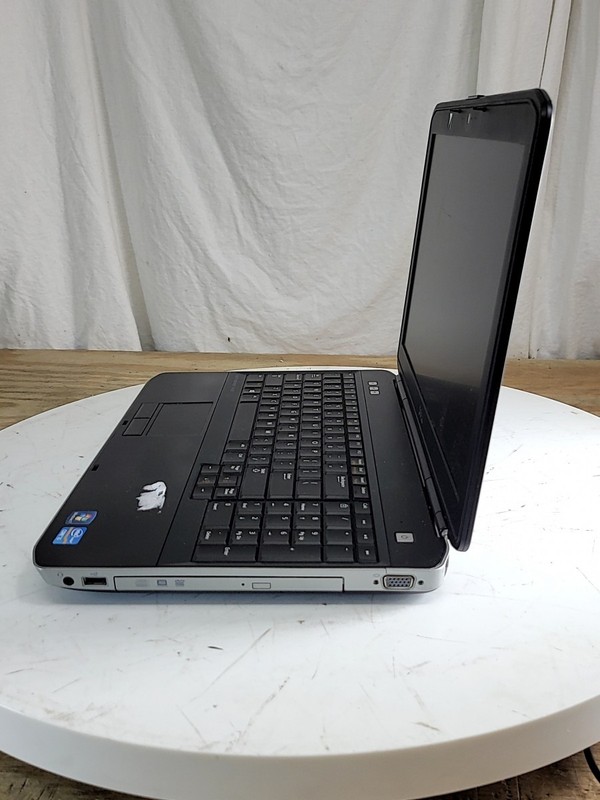 DELL LATITUDE E5530 NON-VPRO Laptop Intel Core I5-3210M 4GB SEE NOTES gallery