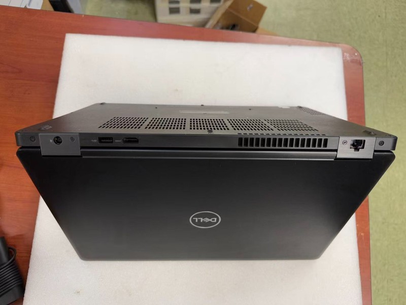 Dell Latitude 5590 Laptop Core i5-8350U@1.70GHz 8GB RAM 256GB SSD - Win 11 Pro gallery
