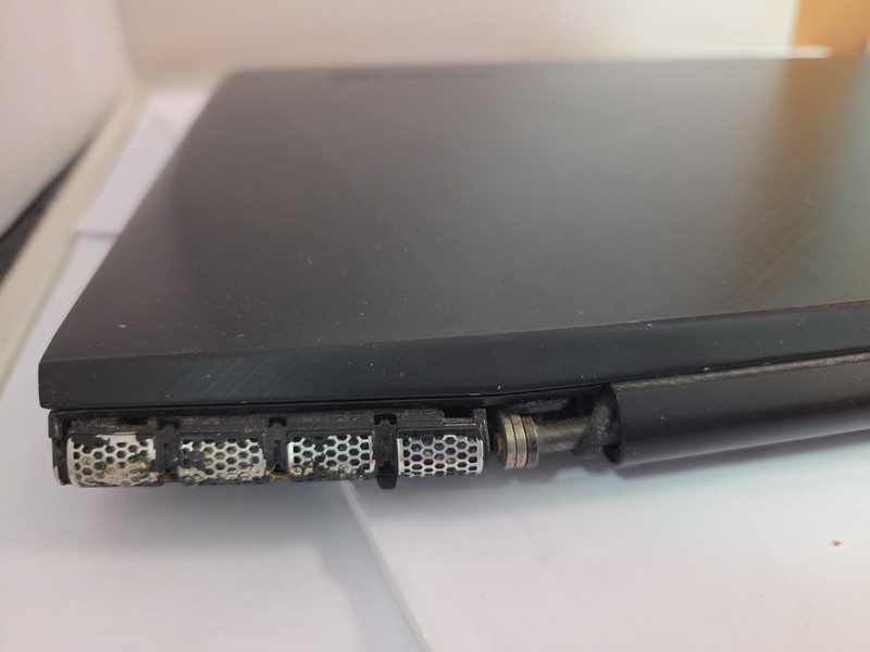 lenovo y50-70 Touch I7-4700hq 2.4ghz 16gb 256gb (Fair Condition) gallery