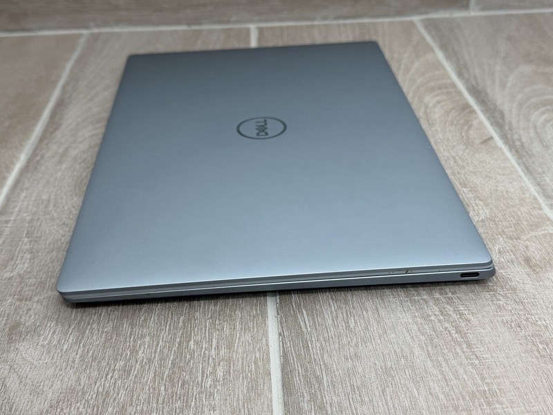 Dell XPS 9315 13" WUXGA Core i7-1250U 16GB RAM 512GB NVMe SSD Win-11 gallery