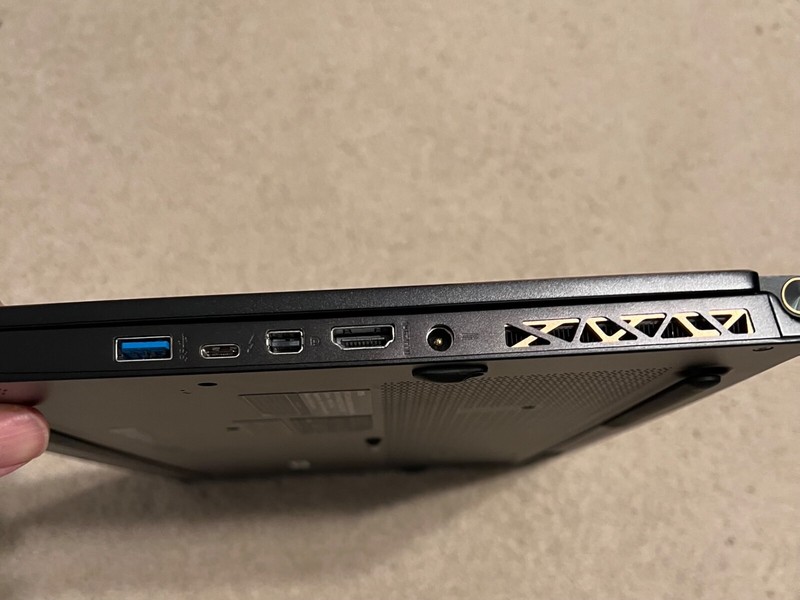 MSI GS65 Stealth 9SE-478US 15.6" Gaming Laptop - Intel Core i7-9750H - RTX2060 gallery