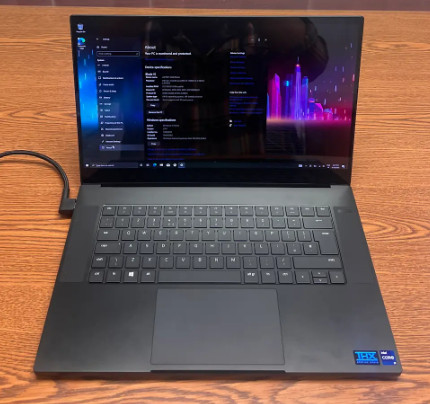 Razer Blade 15 RZ09-0409C 2021 4K UHD TOUCH 32GB 1TB SSD - RTX 3080 - Excellent