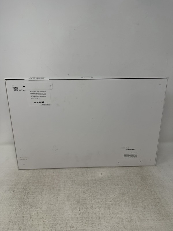 NEW Samsung Galaxy Book4 Pro 14” Intel Core Ultra 7, 16GB RAM, 512GB SSD gallery