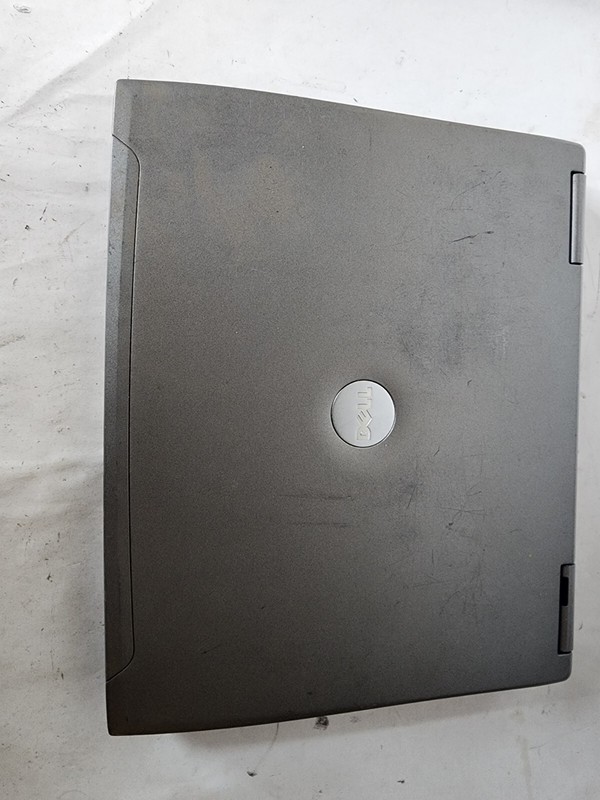 Dell Laptop Latitude D610 Model PP11L 80GB HDD Pentium M Tested Please Read gallery