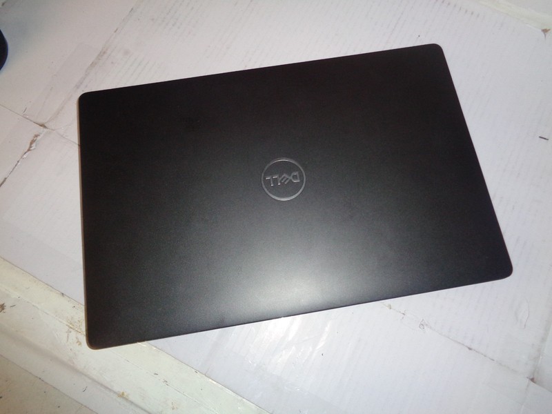 Dell Latitude 5501 15.6 inch (256GB, Intel Core i7 9th Gen., 2.60GHz, 16GB gallery