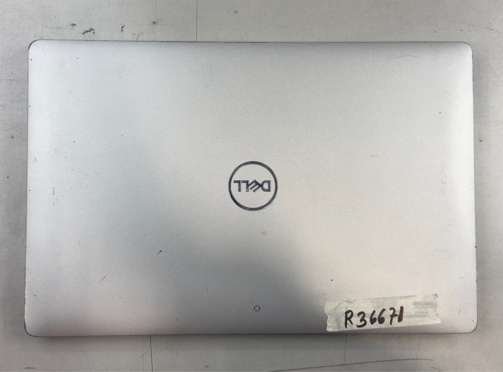 Dell Precision 3550 i7-10610U / 8GB RAM / Quadro P520 / NO SSD -RL5066 gallery