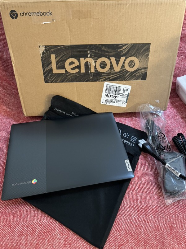 Lenovo IdeaPad 3 82H4000EUS 11.6" Chromebook A6-9220C 4GB 64GB eMMC Chrome OS gallery