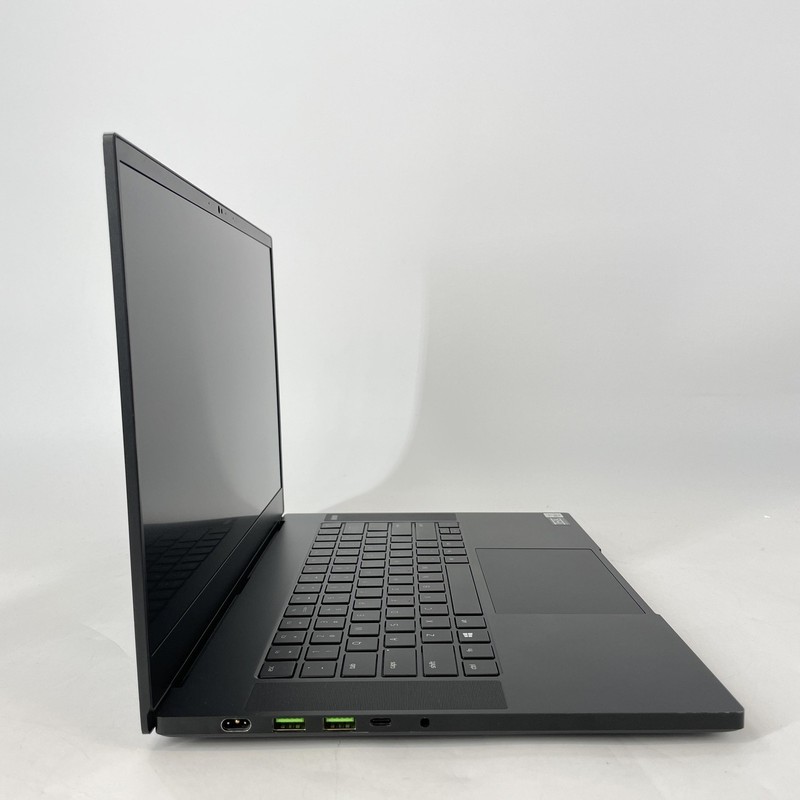 Razer Blade 15 Advanced Black 2K i7-10875H 2.30GHz 32GB 1TB SSD NVIDIA RTX 3080 gallery