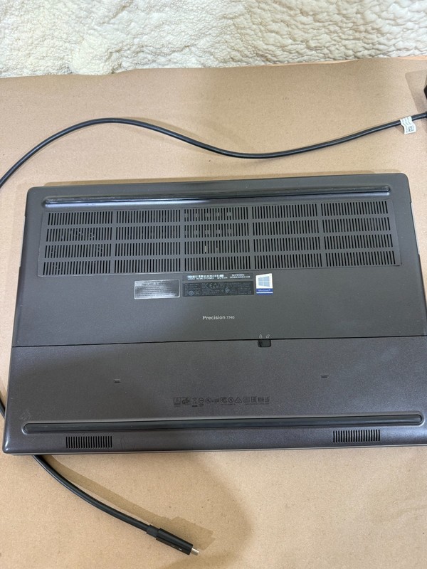 Dell Precision 7740 i7-9850H 2.60GHz 32GB 1TB SSD Quadro RTX 5000 w/Win 11 gallery