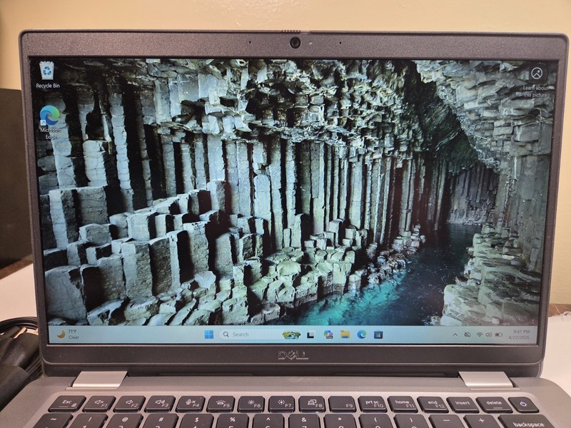 Dell Latitude 5320 13.3" FHD 256GB SSD i5-1135G7 2.4GHz 16GB FCTY BOX BATTERY NU gallery