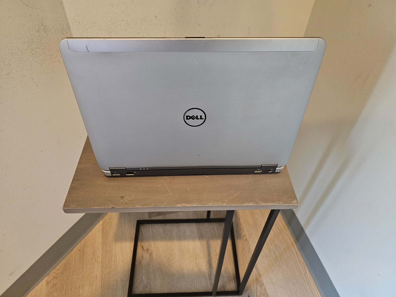 Dell Latitude E6440 Laptop Core i7-4610M 3.00 GHz for part only gallery