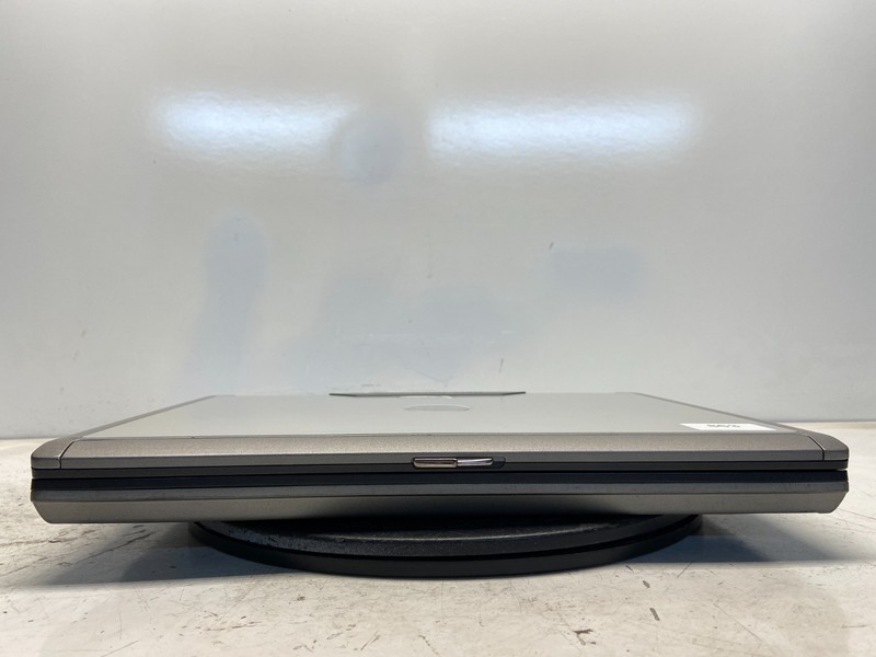 Dell Precision M4300 Intel Core 2 Duo 06FB 2.6GHz 3 GB NO HDD gallery