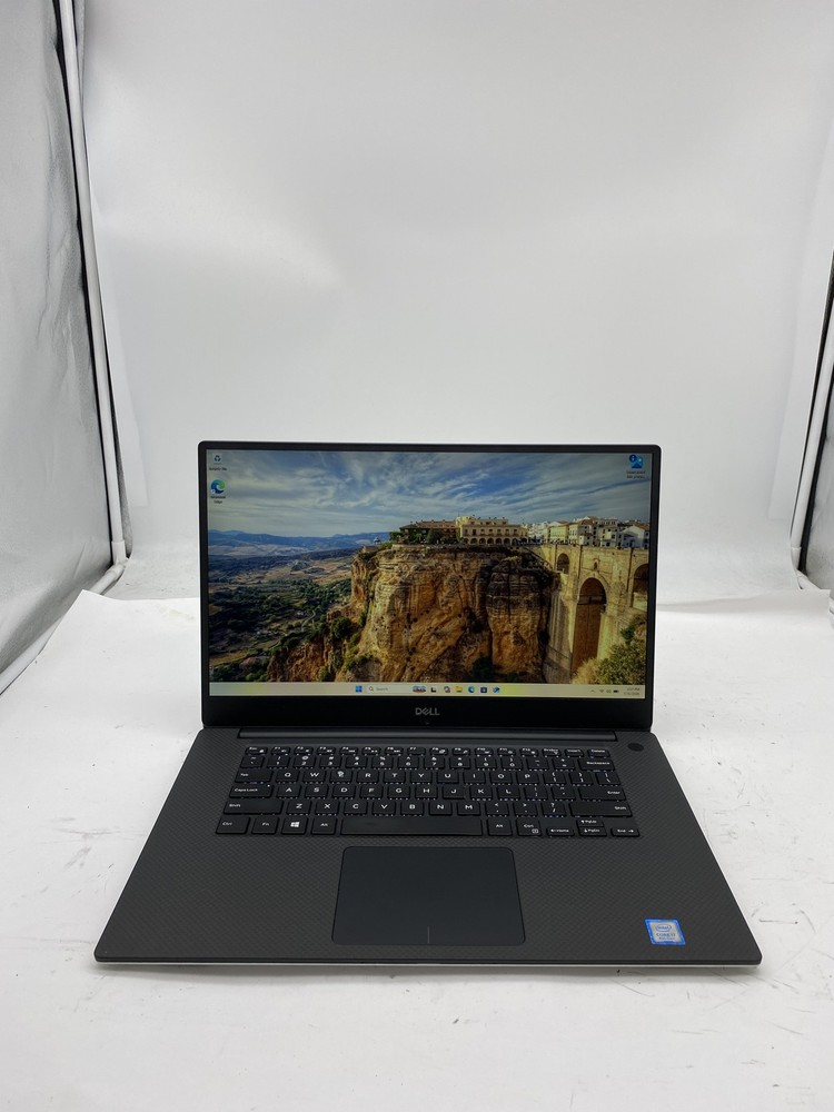 Dell XPS 15 9570 Laptop Intel Core i7 8750H 2.2GHz 16GB RAM 256GB SSD W11P