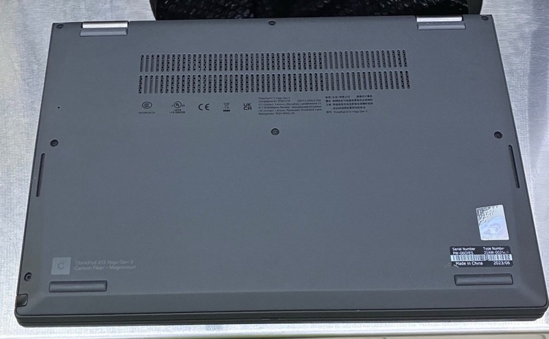 Lenovo ThinkPad X13 Yoga Gen 3 TOUCH 1.7GHz i7-1255U 16GB 256-GB SSD W-11 Pro gallery