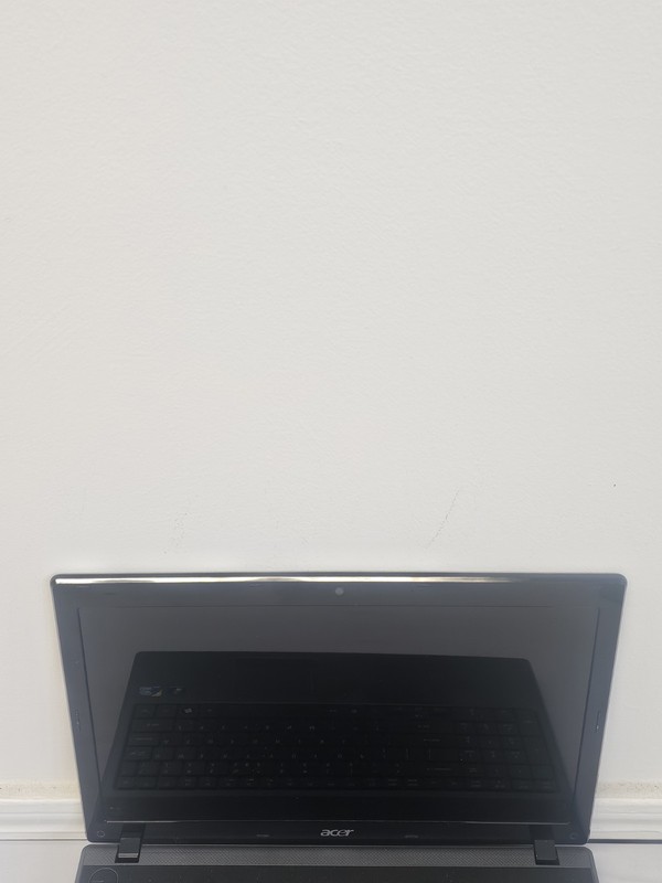 Acer Aspire 5733 Laptop - Intel i3-M370 - 8GB RAM - NO HDD/OS - Read Desc. gallery