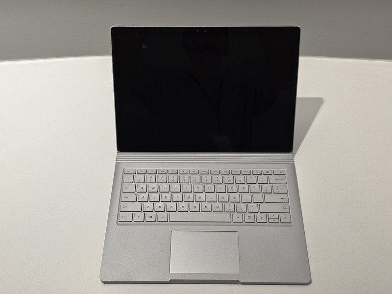 Microsoft Surface Book Intel Core i7-6600u 16GB RAM 512GB SSD with Dock gallery