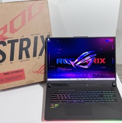Asus ROG Strix G18 G814 240Hz QHD+ 2.5 GHz Ryzen 9 9955HX 32GB 2TB RTX 5070