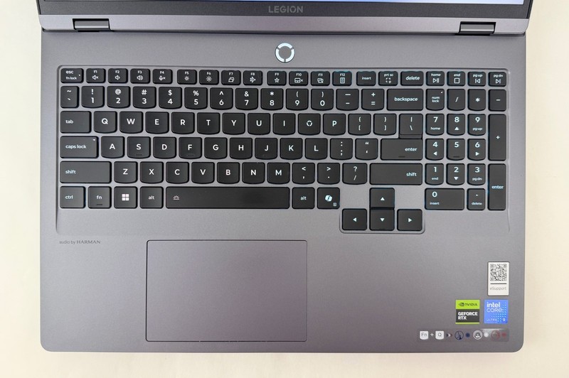 Lenovo Legion 5 16IAX10 16" Ultra 9 275HX 32GB 1TB SSD RTX 5060 W11H gallery