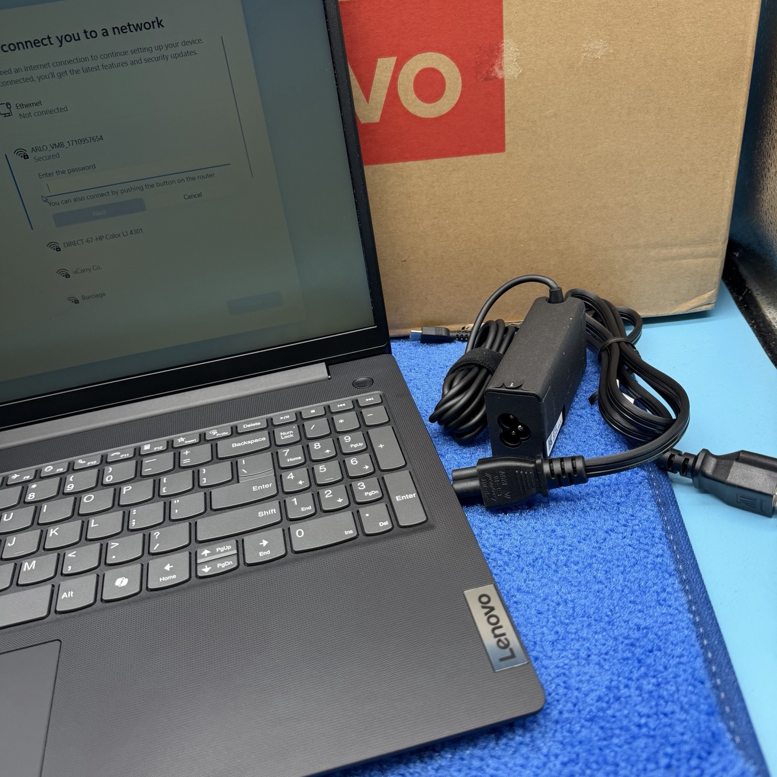 Lenovo V15 G6 ITN, 15" FHD, N150, 8GB RAM, 256GB SSD, Win 11 Pro gallery