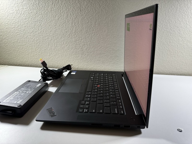 LENOVO THINKPAD P1 Gen 4 TOUCH 4k I7-11850H 512GB 16GB RAM NVIDIA T1200 WIN 11 gallery